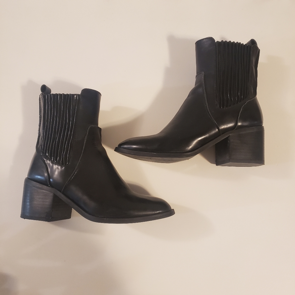 Black Heeled Chelsea Boots